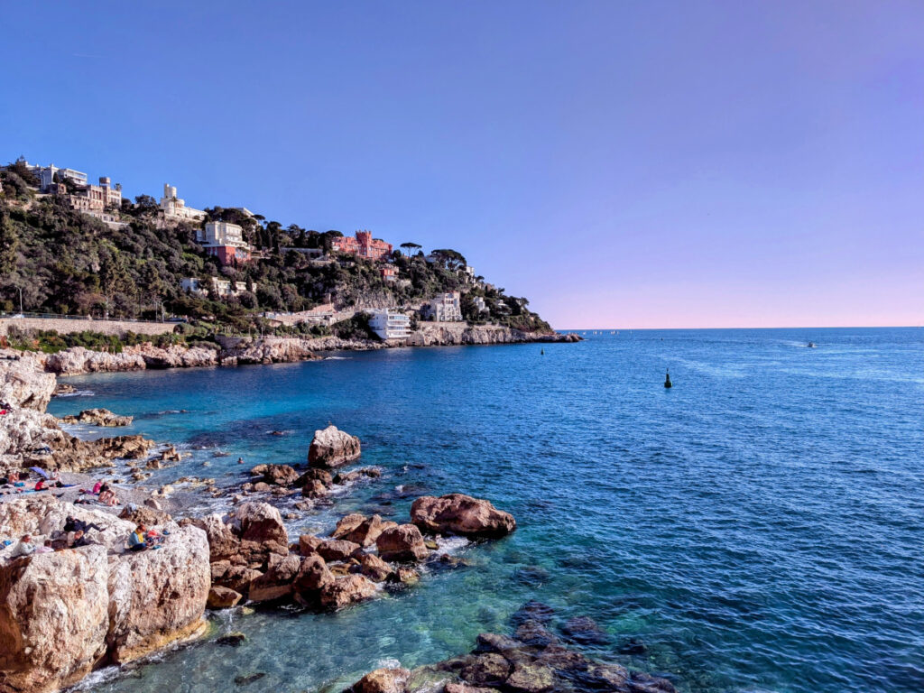 La plage de Coco Beach à Nice.