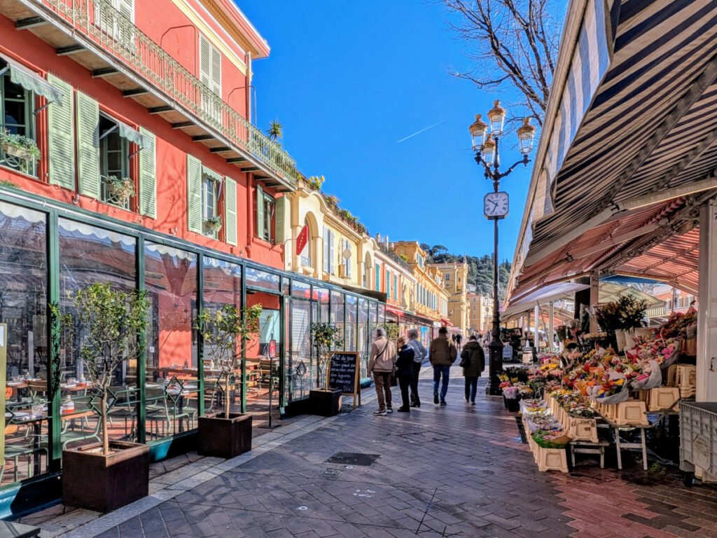 Le Cours Saleya à Nice.