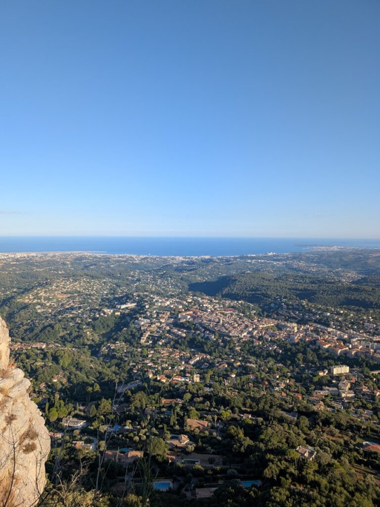 Panorama de la randonnée Baou des Blancs située à Vence.