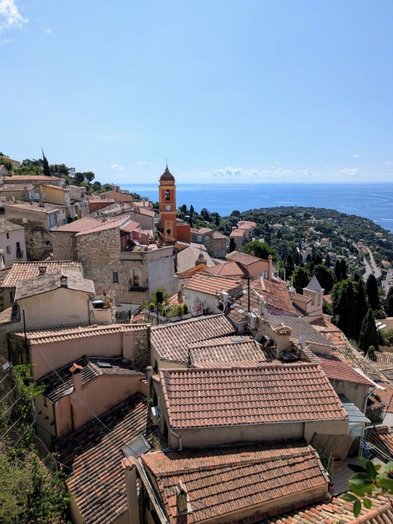Vue imprenable depuis le vieux Roquebrune.