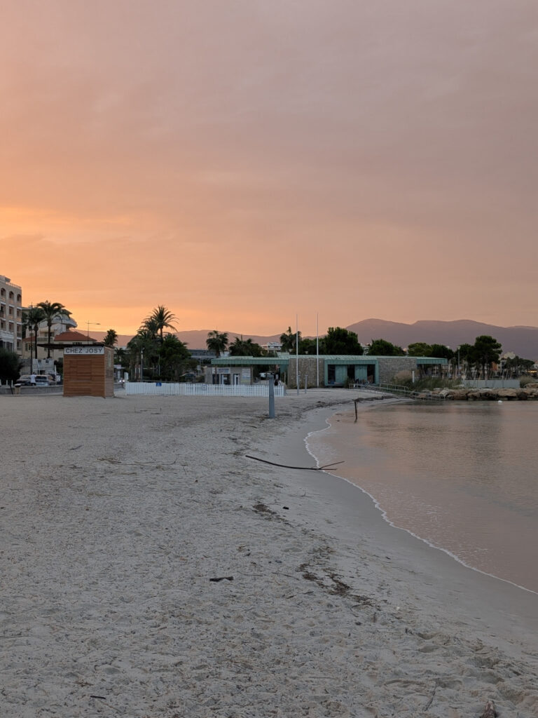 Plage de la Salis à Antibes