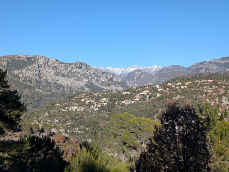 Panorama depuis le mont Arpasse à Levens