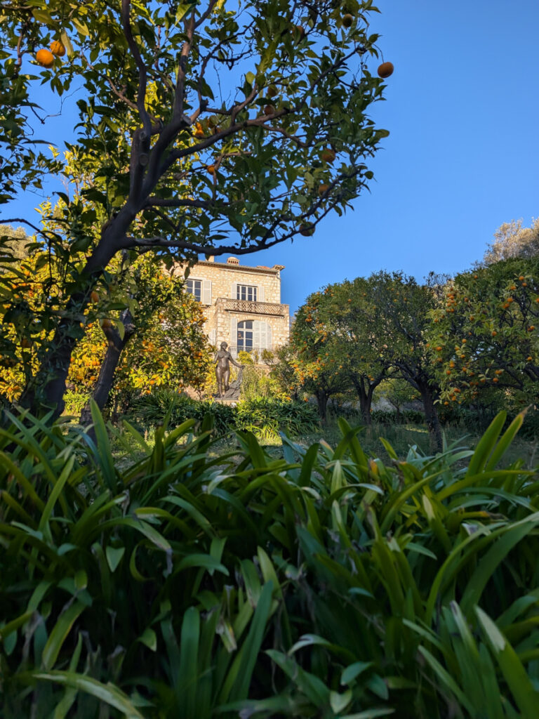 La maison de Renoir depuis le jardin.