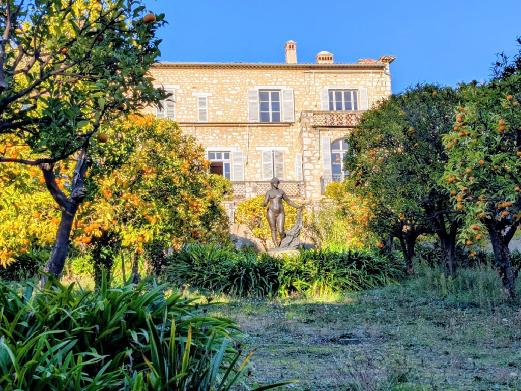 La maison de Renoir depuis le jardin.