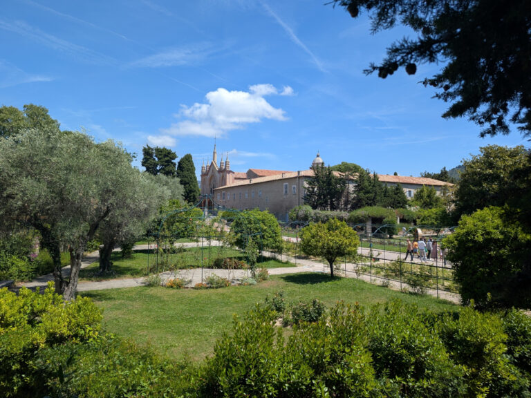 Le jardin du Monastère de Cimiez à Nice.